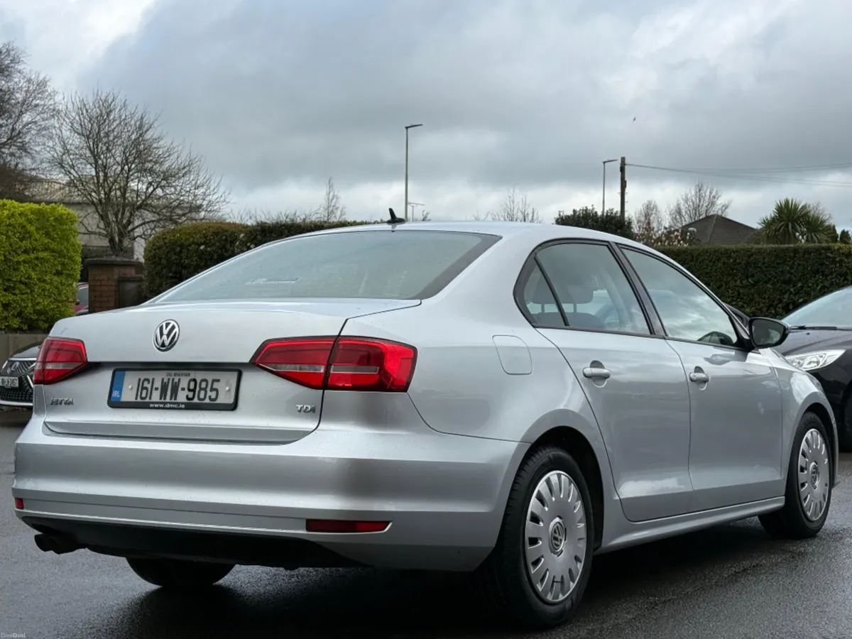 Volkswagen Jetta TL 2.0TDI 110HP 4DR *IRISH CAR* - Image 5