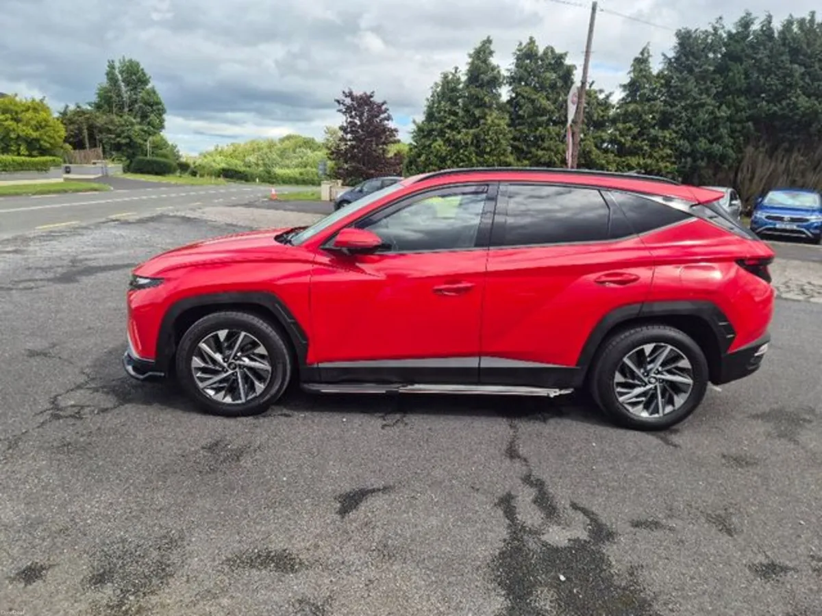 Hyundai Tucson ix35 Executive 2WD 5DR - Image 4