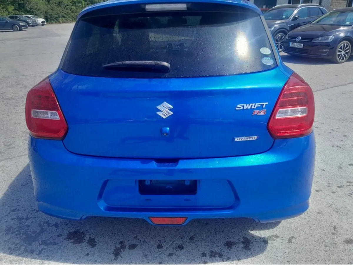 Suzuki Swift HYBRID RS - Image 3