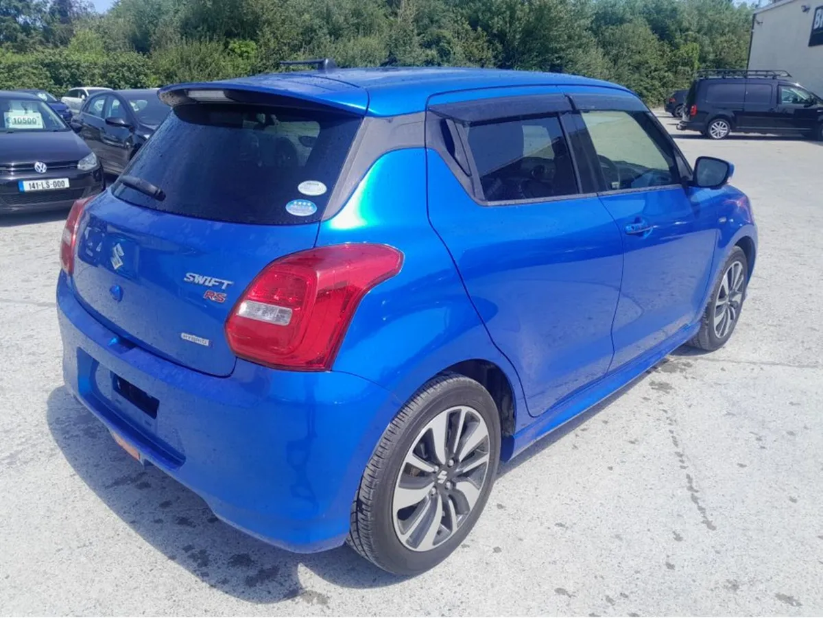 Suzuki Swift HYBRID RS - Image 5