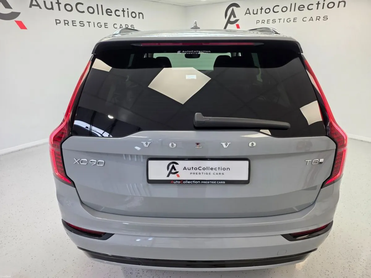 Volvo XC90 **PLUS**DARK EDITION**T8**PHEV** - Image 5