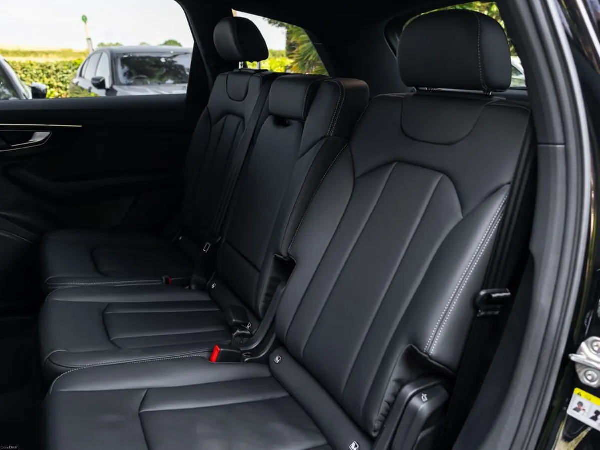 Audi Q7 Q7 TFSIe Black Edition Quattro - Image 6