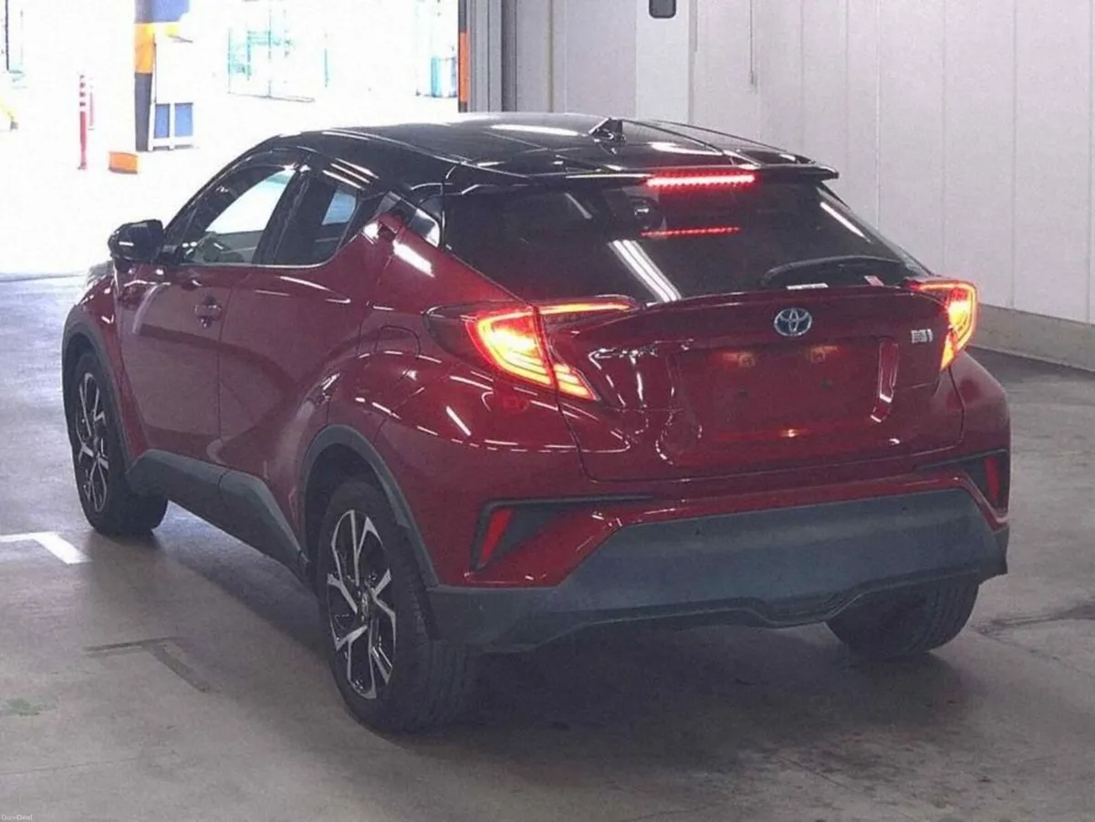 Toyota C-HR G Package Leather seats - Image 3