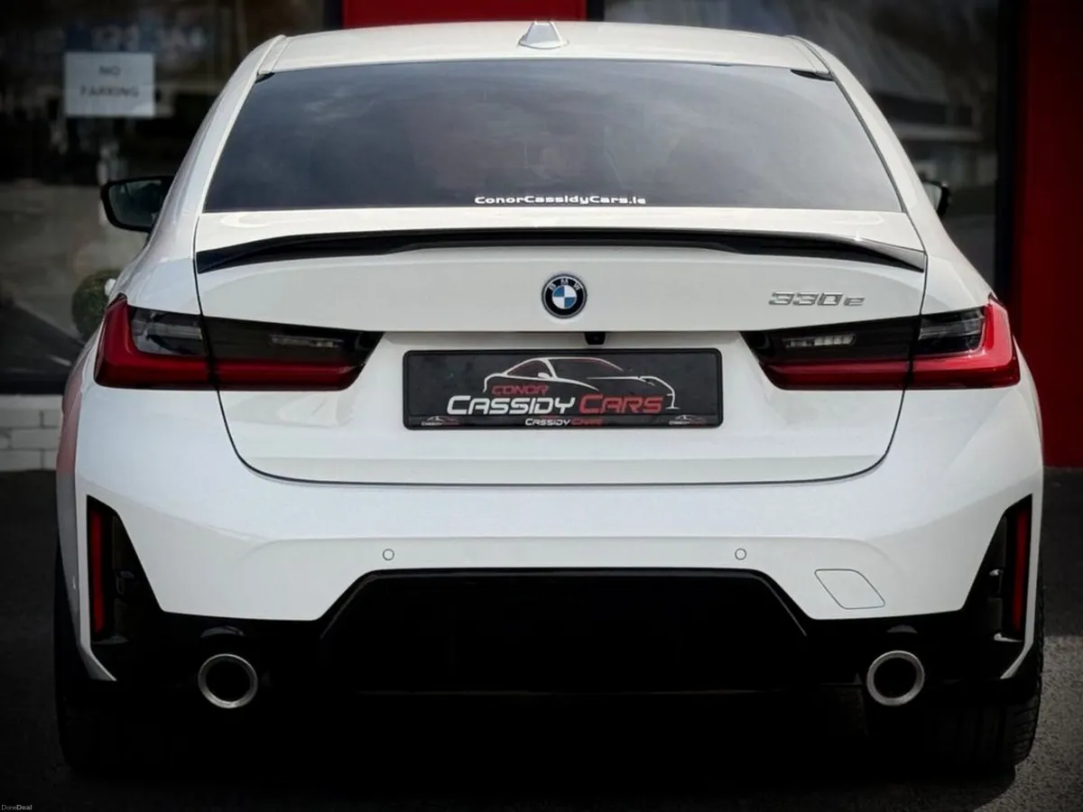 BMW 3-Series 330E M-SPORT // SAME DAY FINANCE // O - Image 5