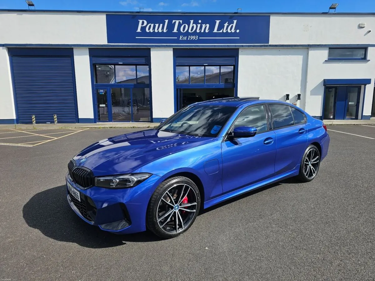 BMW 3-Series ABSOLUTELY LOADED - Image 1