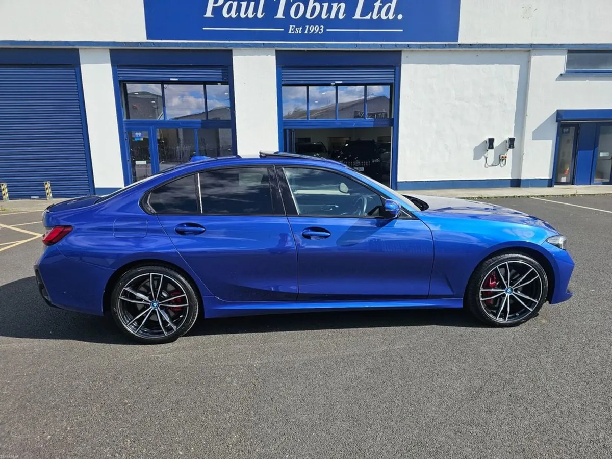 BMW 3-Series ABSOLUTELY LOADED - Image 5