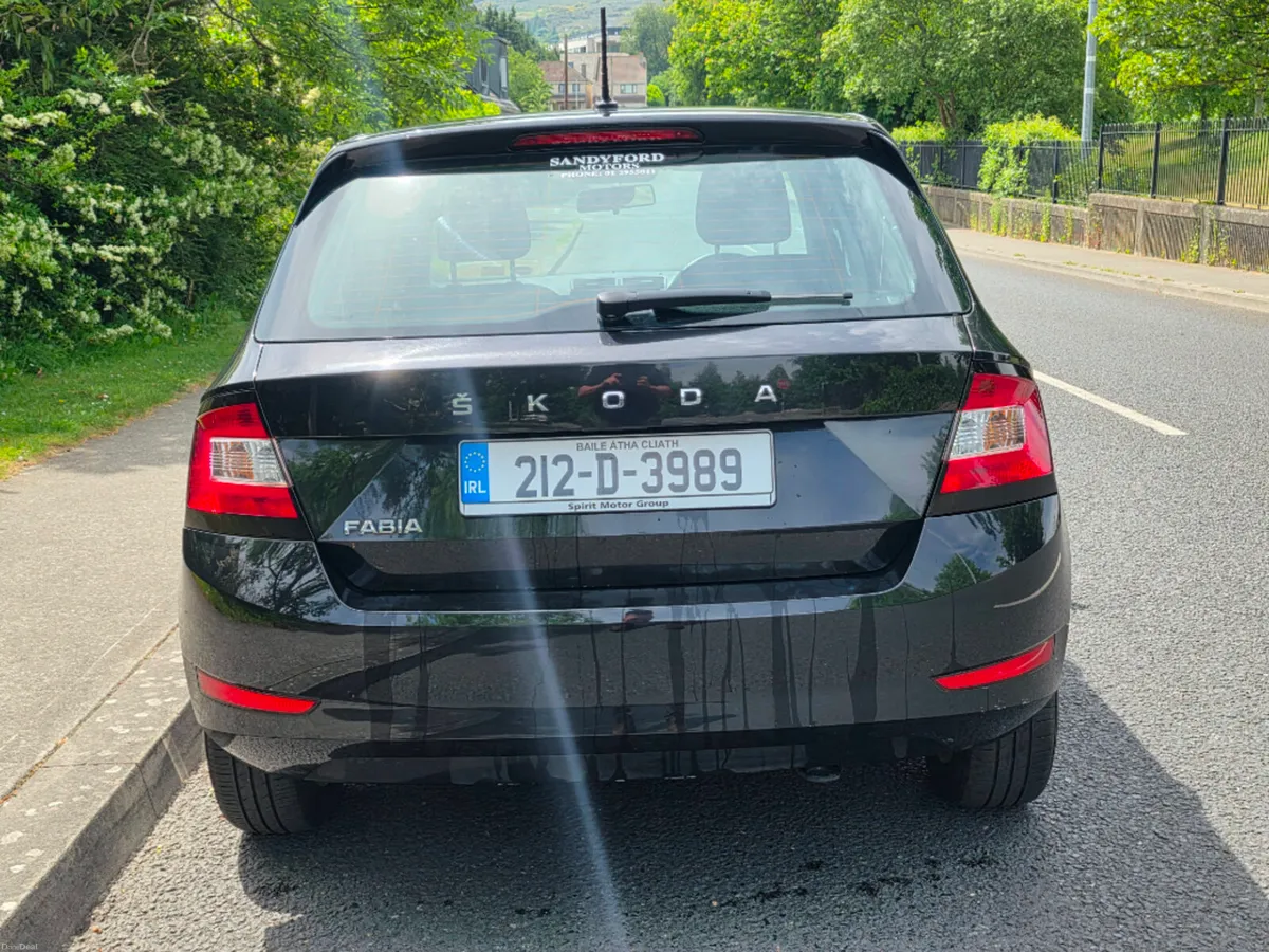 Skoda Fabia Ambition 1.0mpi 60HP 5DR - Image 3