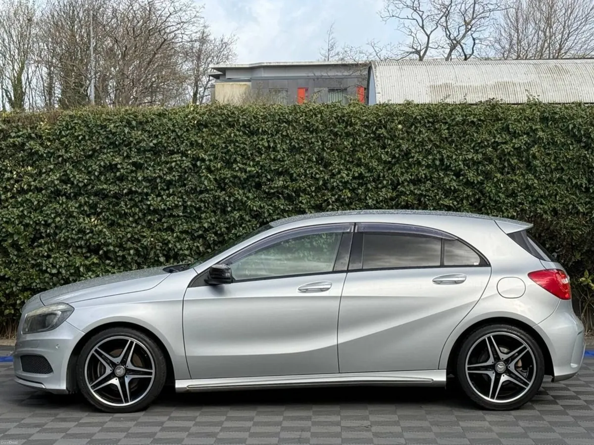 Mercedes-Benz A-Class A180 AMG-LINE 1.6 AUTO // DI - Image 3