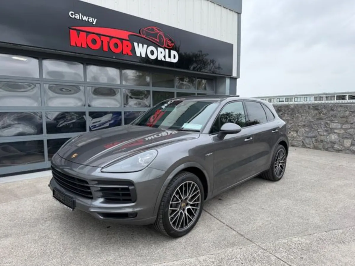 Porsche Cayenne CAYENNE ESTATE E-HYBRID 5DR TIPTRO - Image 1