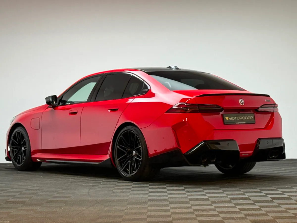 BMW M5 M5 ROSSO CORSA - Image 5