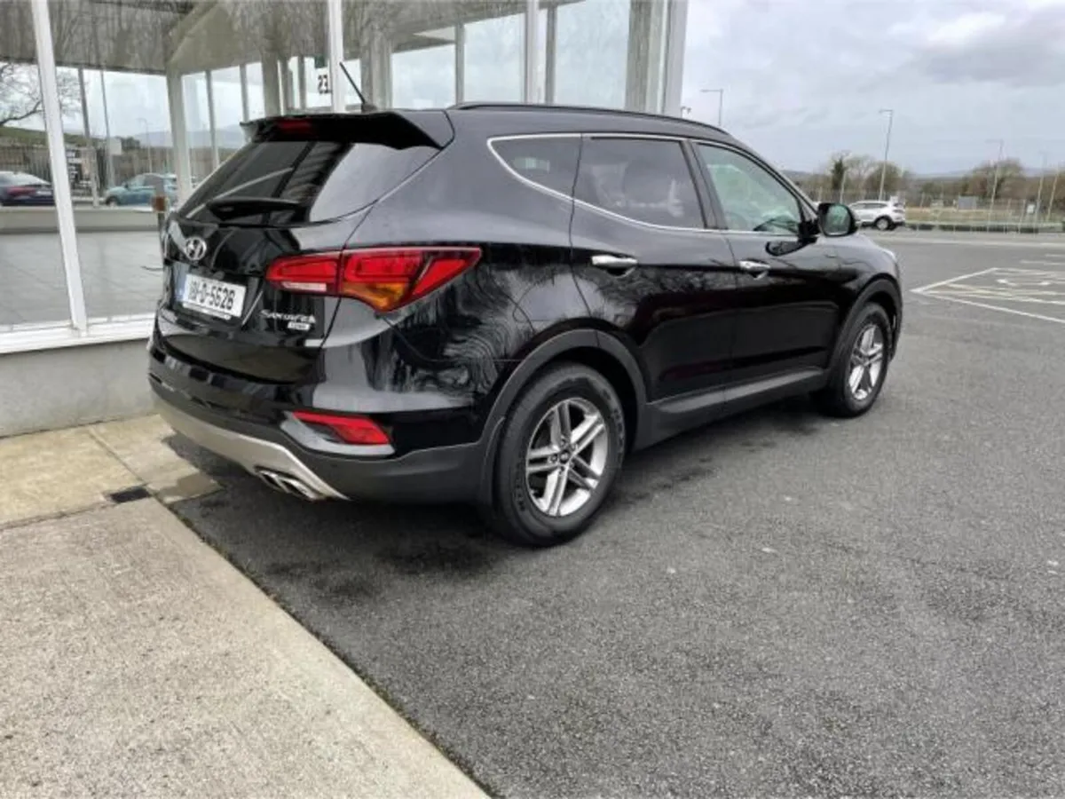 Hyundai Santa Fe 2WD EXECUTIVE AUTOMATIC 5DR AU - Image 3