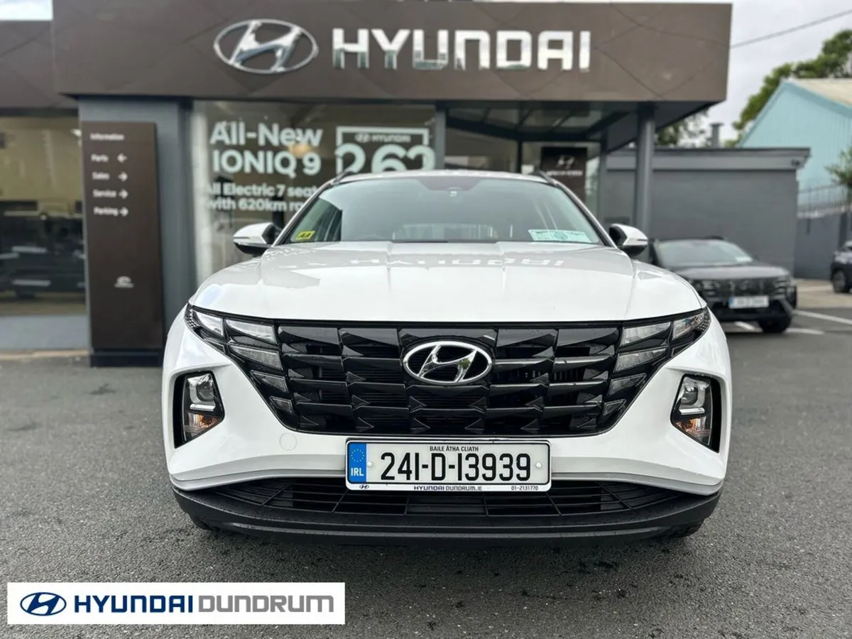 Hyundai Tucson Executive Phev 5DR Auto - Image 2