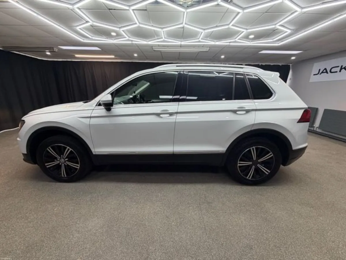 Volkswagen Tiguan SE NAV TDI BMT - Image 6