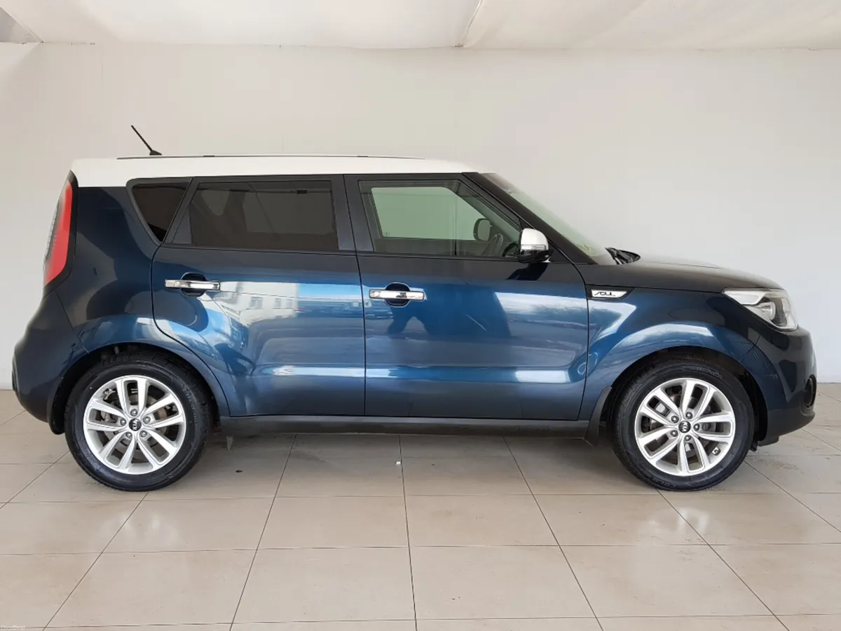 Kia Soul EX 5DR - Image 2