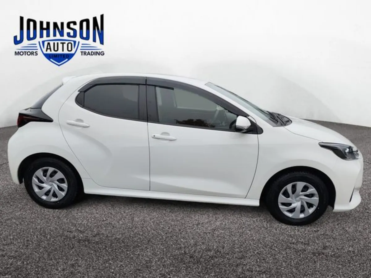 Toyota Yaris 1.5 Petrol Hybrid Self Charging Auto - Image 6