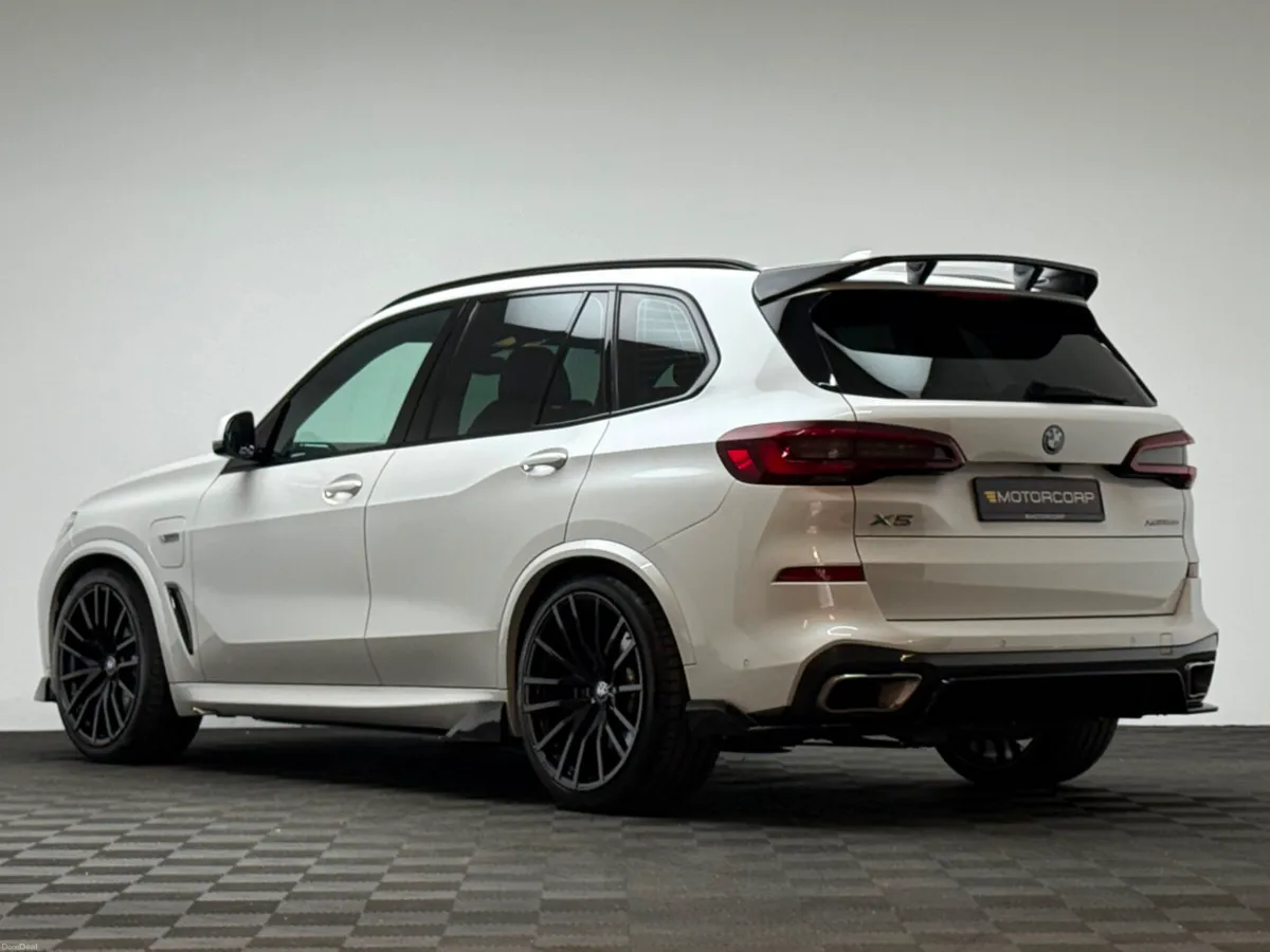 BMW X5 XDRIVE45E M SPORT - Image 5