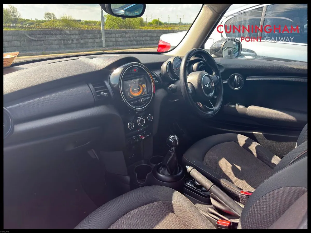 Mini Cooper 1.5D Manual - Image 6