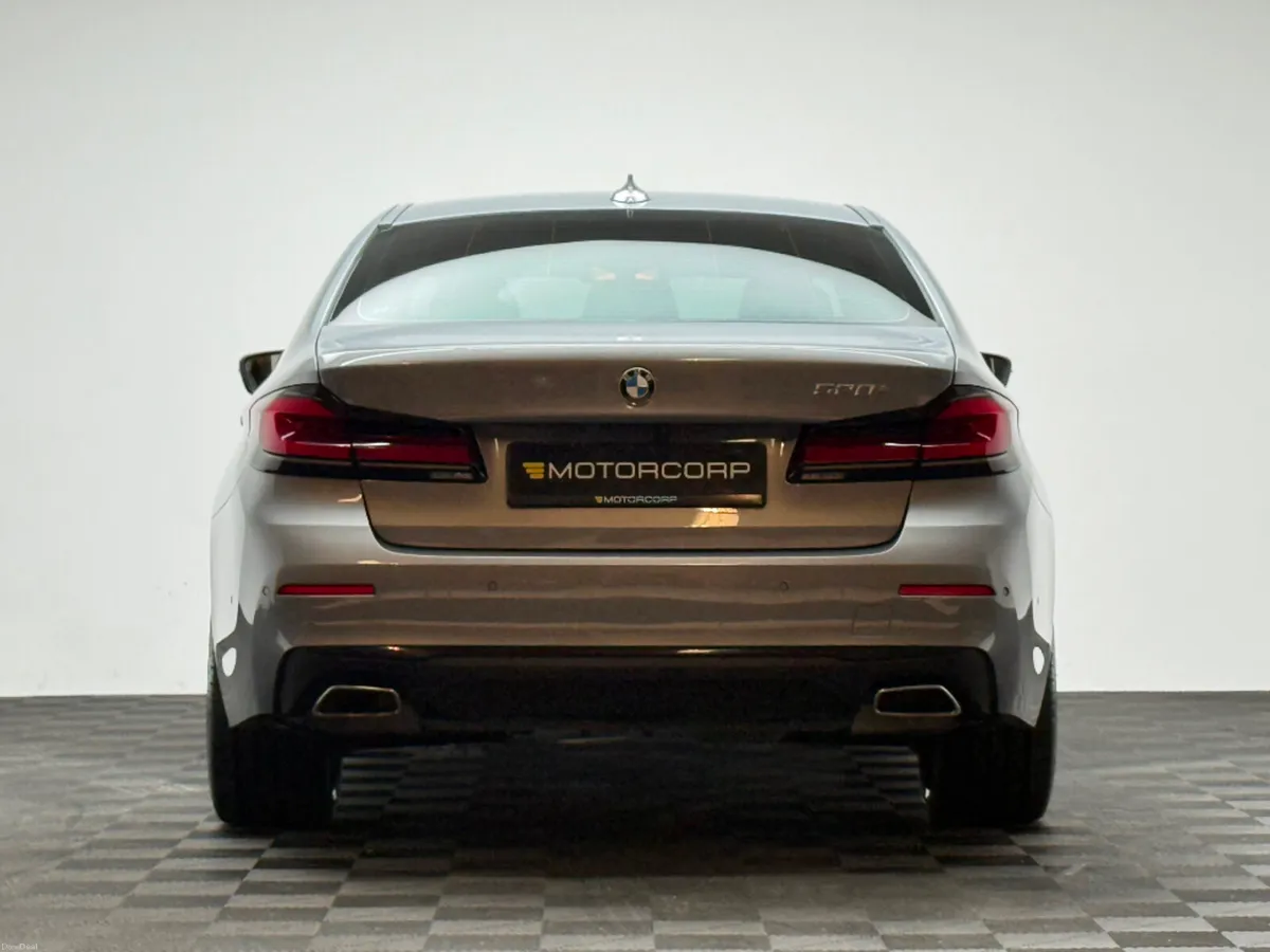 BMW 5-Series 520i SE AUTO - Image 6