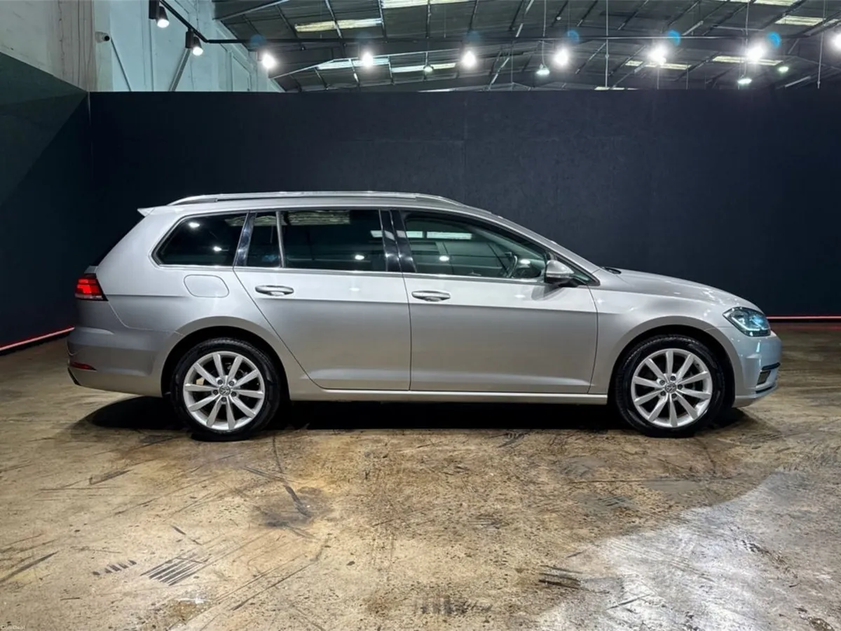 Volkswagen Golf ESTATE 1.2 TSI COMFORT LINE - FACT - Image 2