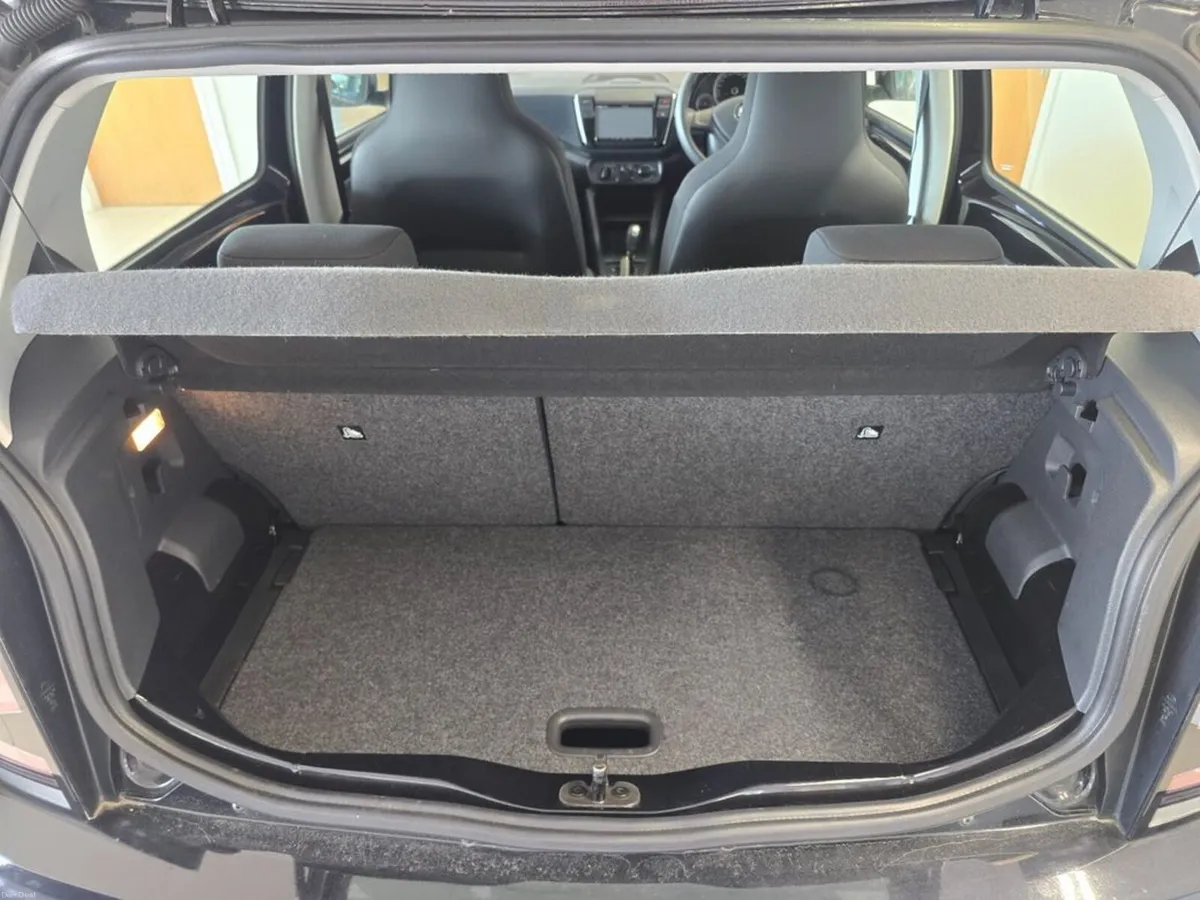 Volkswagen up! Move Up 1.0 5DR Automatic - Image 6
