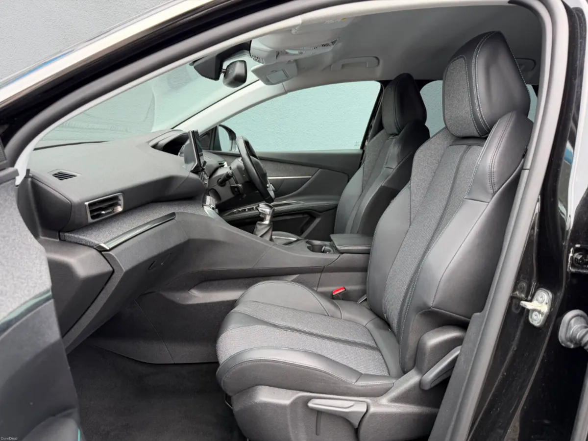 Peugeot 3008 FL Allure 1.5 Blue HDI 130 * REVERSIN - Image 6