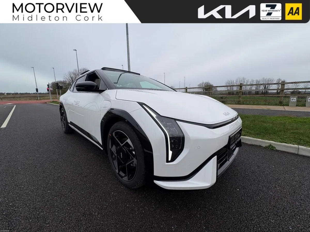 Kia EV4 gt-line FASTBACK, long-range battery of 81 - Image 4
