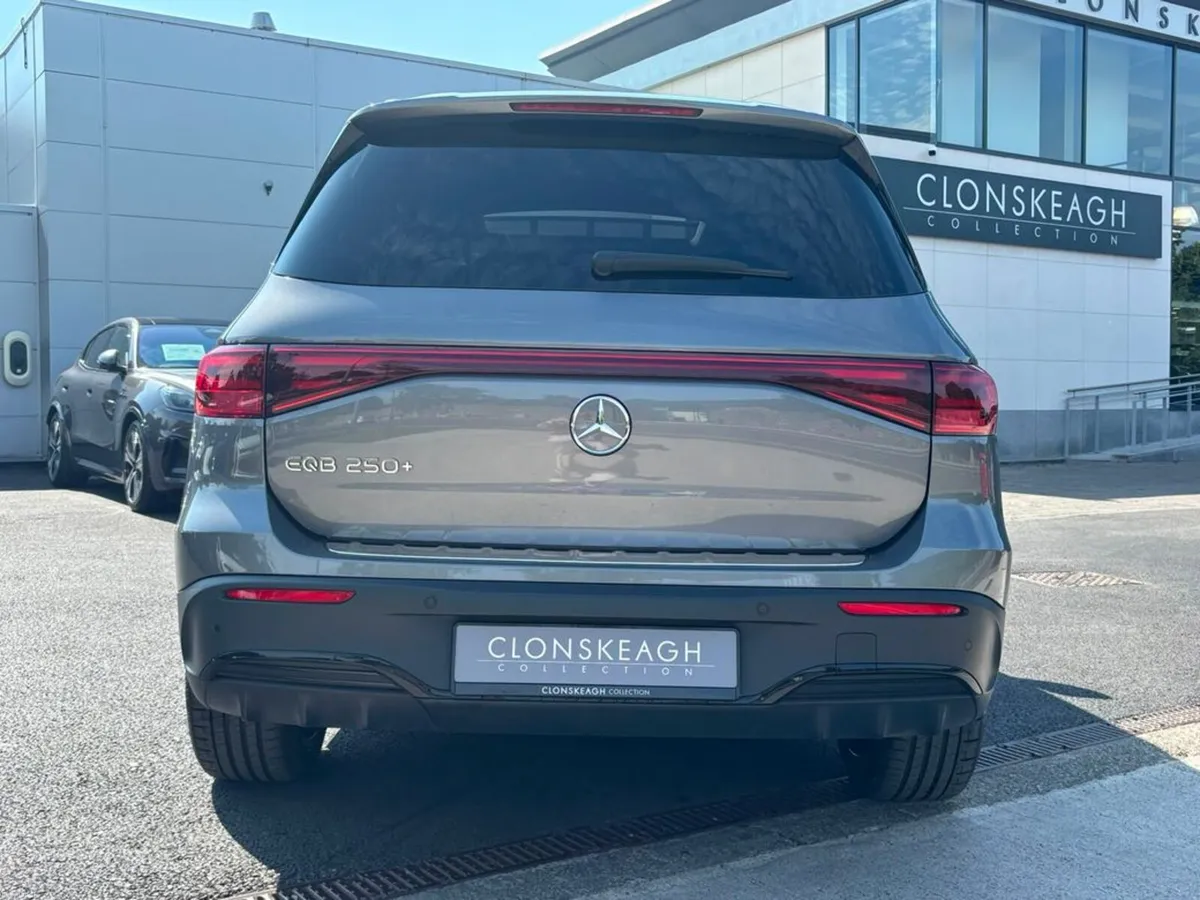 Mercedes-Benz EQB EQB 250PLUS AMG LINE PREMIUM PLU - Image 4