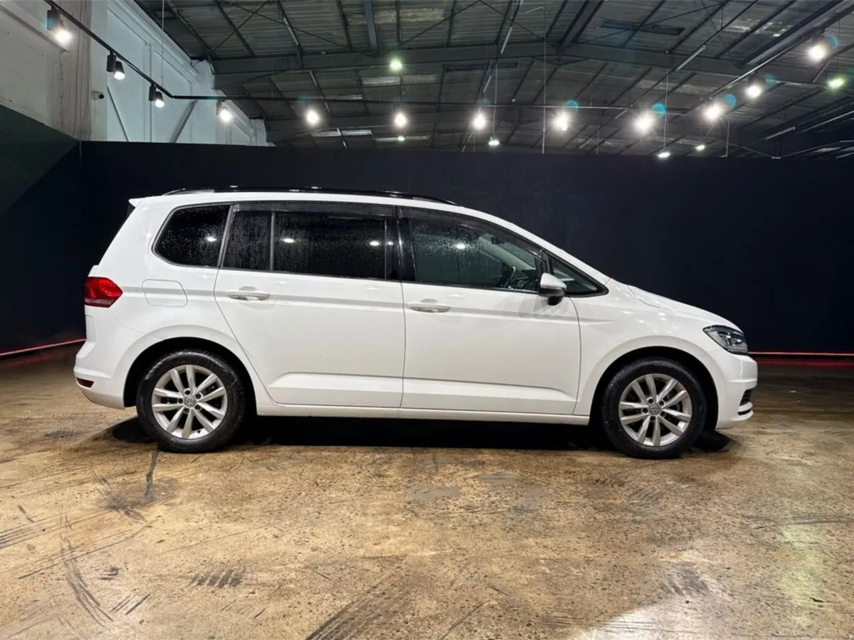 Volkswagen Touran 1.4 AUTOMATIC - ALLOY WHEELS - H - Image 2