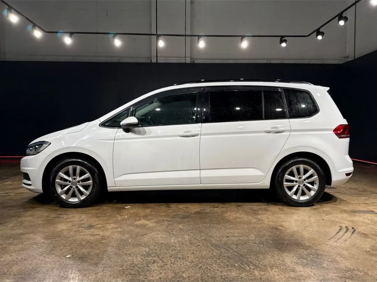 Volkswagen Touran 1.4 AUTOMATIC - ALLOY WHEELS - H - Image 6