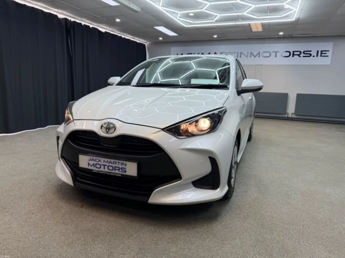 Toyota Yaris 1.0 Petrol - Image 3