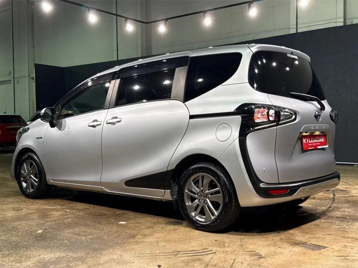 Toyota Sienta 1.5 HYBRID MPV - 7 SEATER - CRUISE C - Image 5
