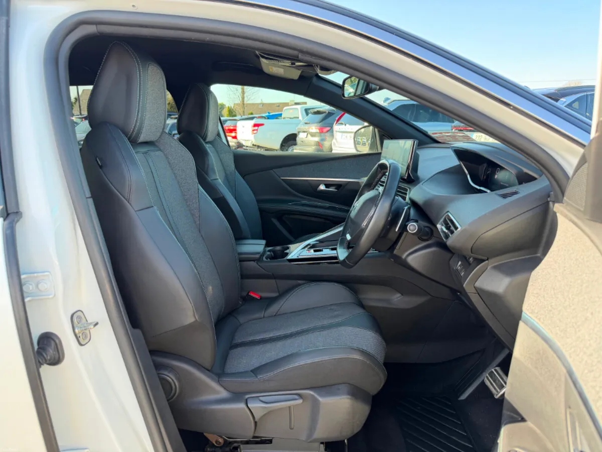 Peugeot 5008 FL Allure 1.5 Blue HDI 130 AUTO * 3 I - Image 5