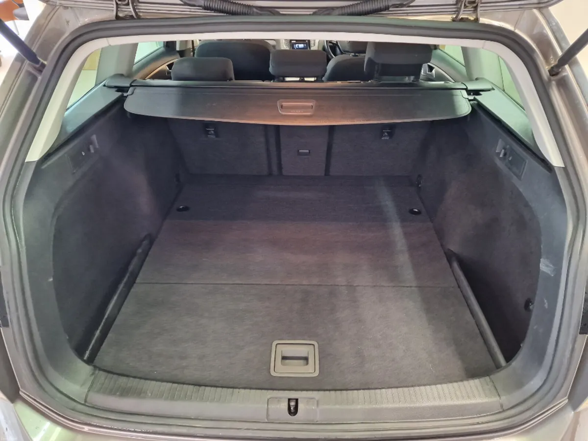 Volkswagen Golf 1.6 TDI SE 5DR Estate - Image 6