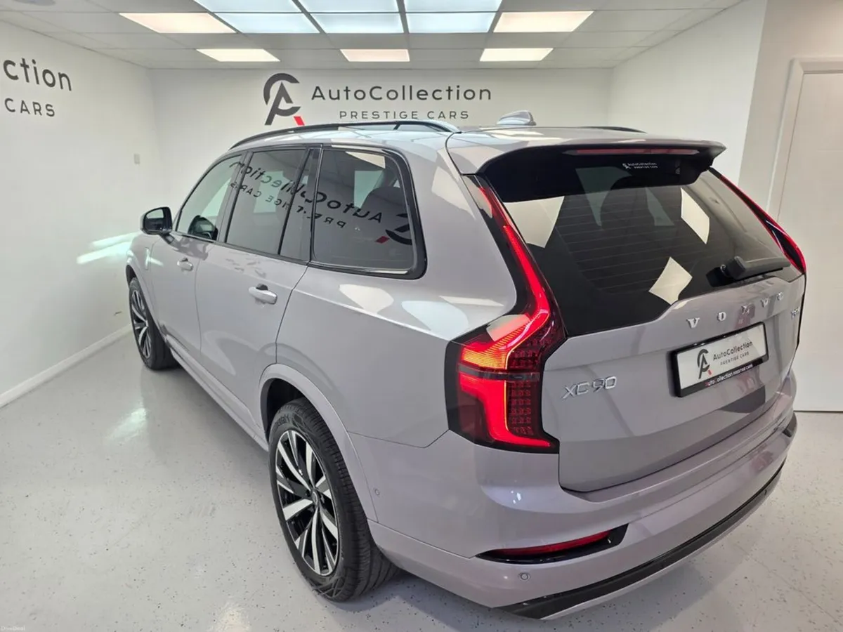 Volvo XC90 **BRAND NEW**T8 PLUS DARK** - Image 4