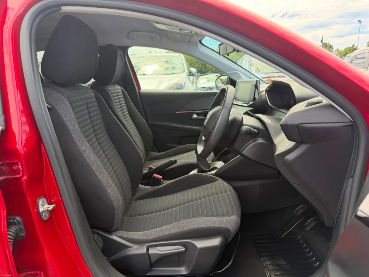 Peugeot 208 Active 1.2 75 6.4 4DR * APPLE CAR PLAY - Image 5