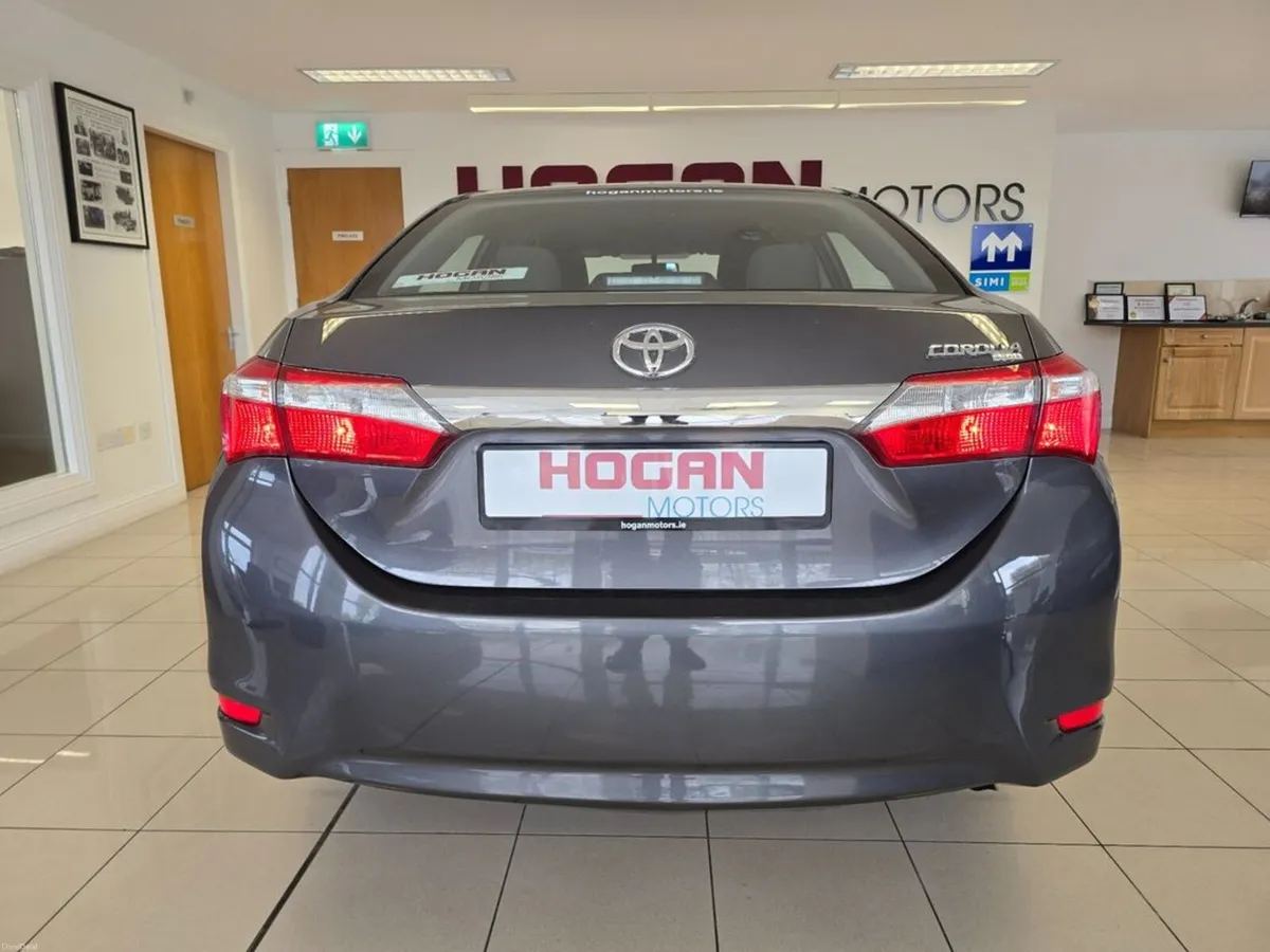 Toyota Corolla 1.4 D4D Saloon - Image 5