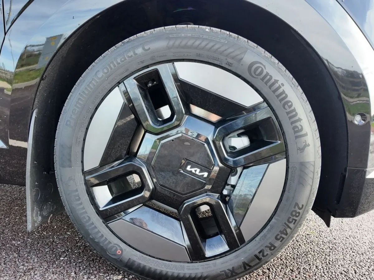 Kia EV9 GT LINE 6 SEATER AWD, **7 year warranty** - Image 6