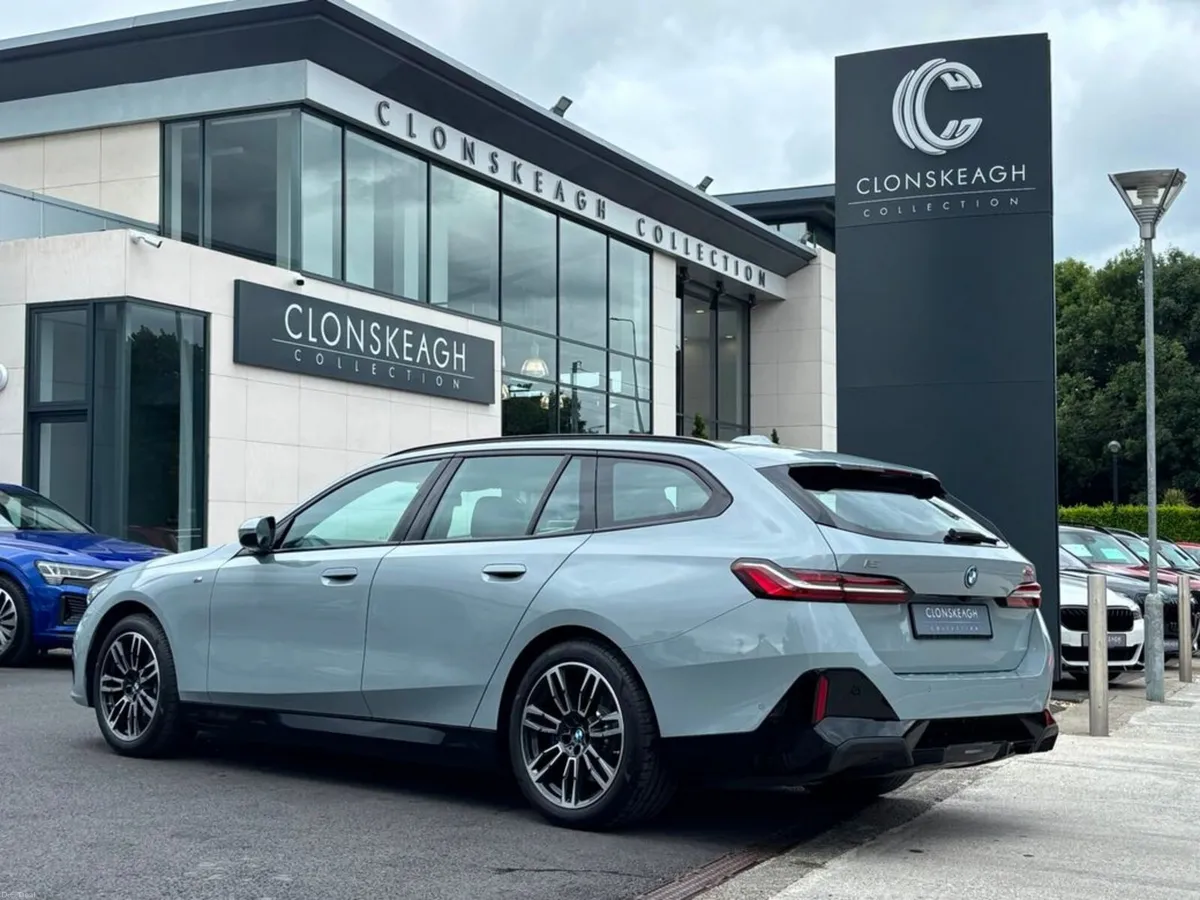 BMW i5 EDRIVE40 M SPORT - Image 5