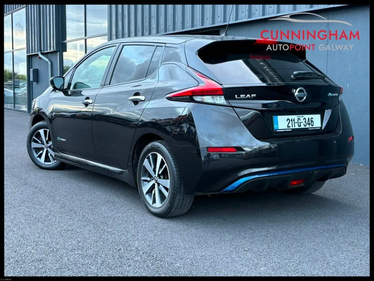 Nissan Leaf SV 40kWh Auto - Image 2