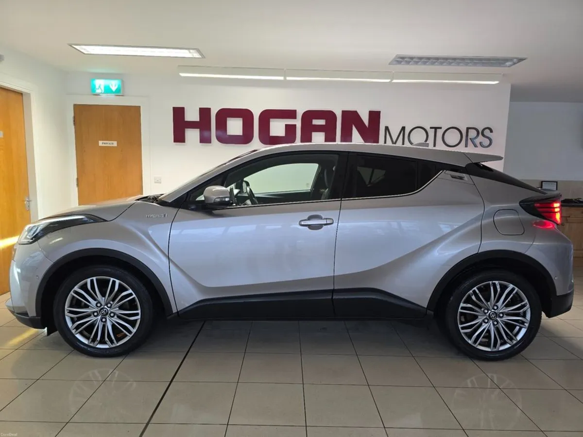Toyota C-HR Hybrid SOL Automatic * Best Spec * - Image 4