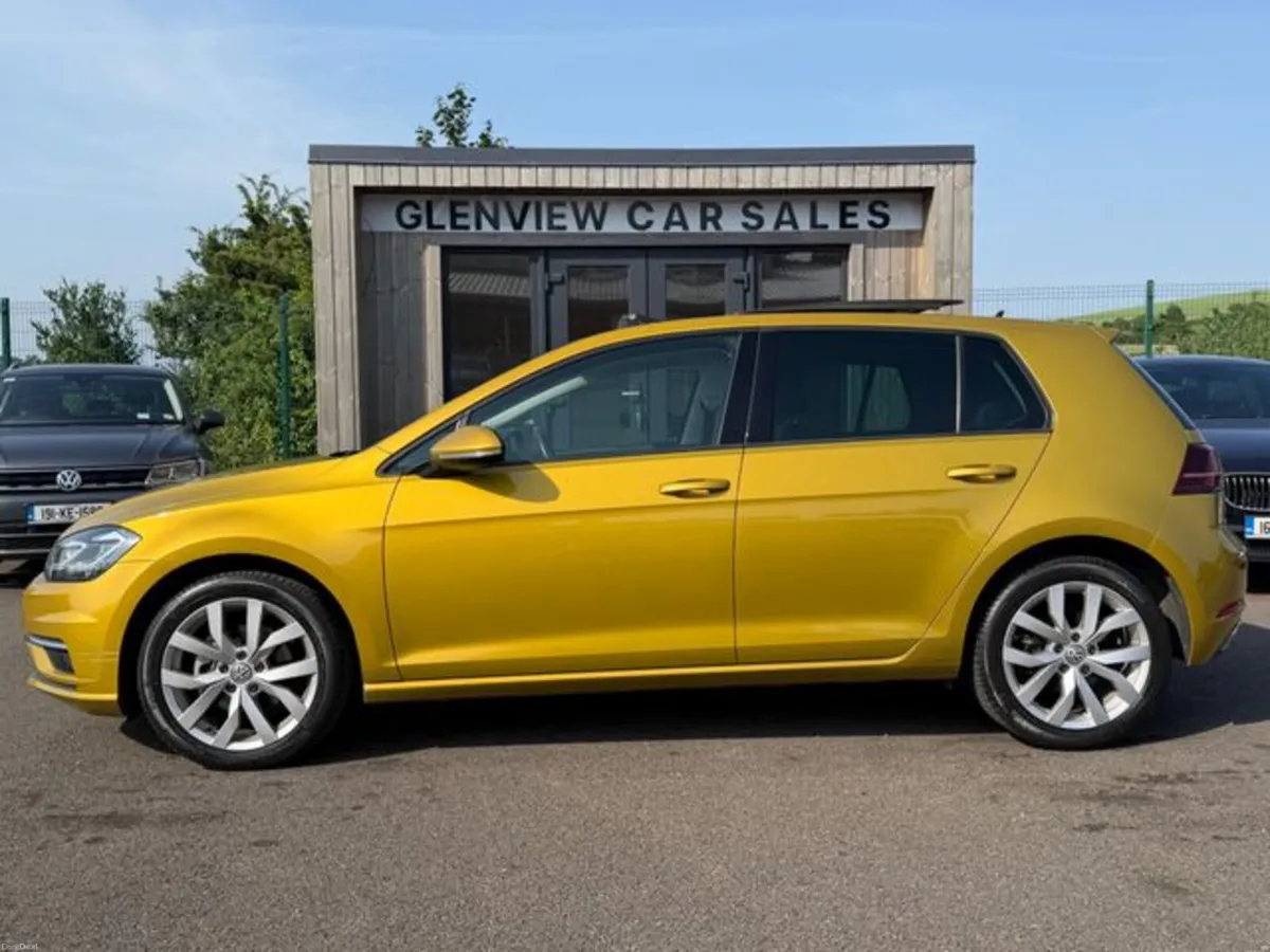 Volkswagen Golf TECH / COMFORT PACK / SUNROOF - Image 4