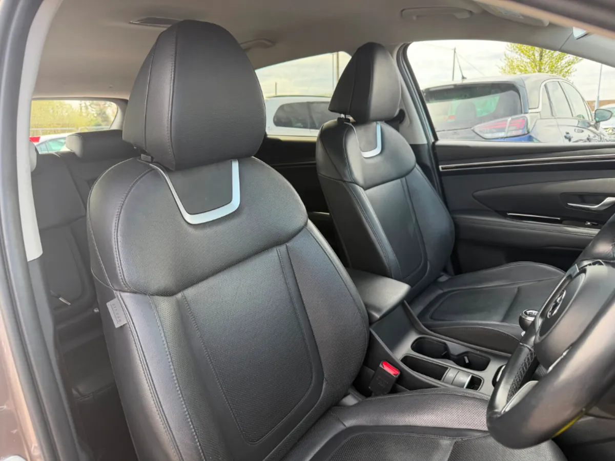 Hyundai Tucson ix35 Executive 5DR * FULL LEATHER / - Image 6