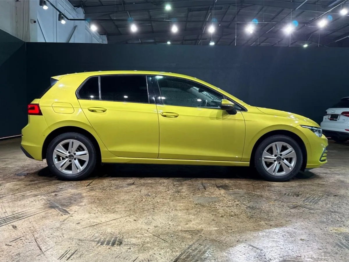 Volkswagen Golf ETSI ACTIVE - FACTORY ALLOYS - PAD - Image 2