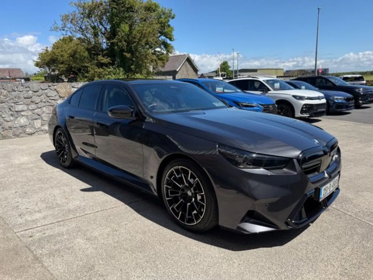 BMW M5 M5 4.4 V8 727 BHP PLUG-IN HYBRID - Image 5