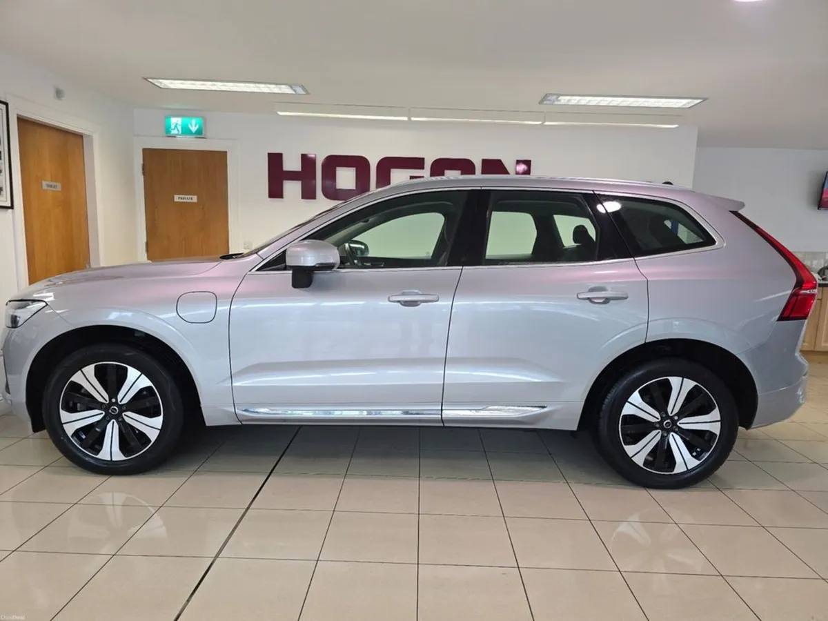Volvo XC60 T6 PHEV Plus Bright AWD * Best Spec * - Image 4