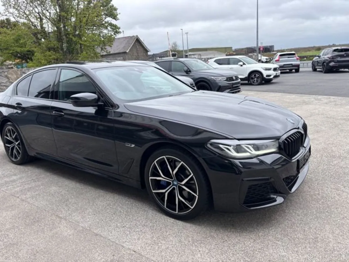 BMW 5-Series 530E X DRIVE M SPORT PRO - Image 5