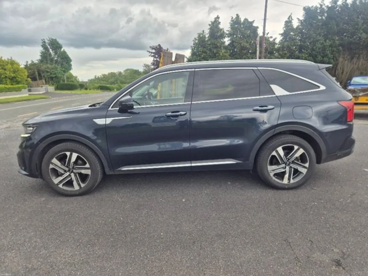 Kia Sorento K4 Edition 1.6 plug-in Hybrid Auto 7 s - Image 4