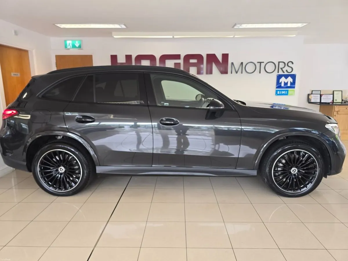 Mercedes-Benz GLC GLC 300 E 4MATIC URBAN EDITION - Image 3