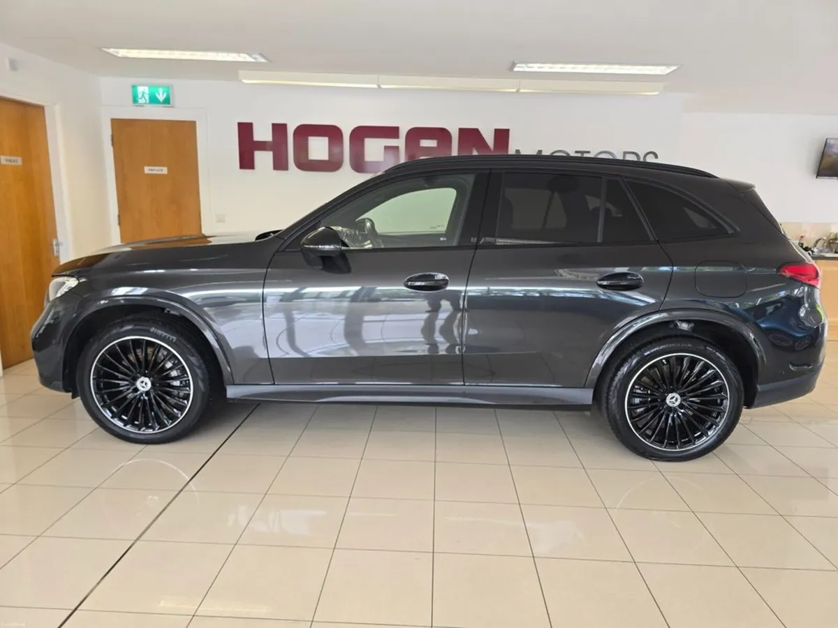 Mercedes-Benz GLC GLC 300 E 4MATIC URBAN EDITION - Image 4