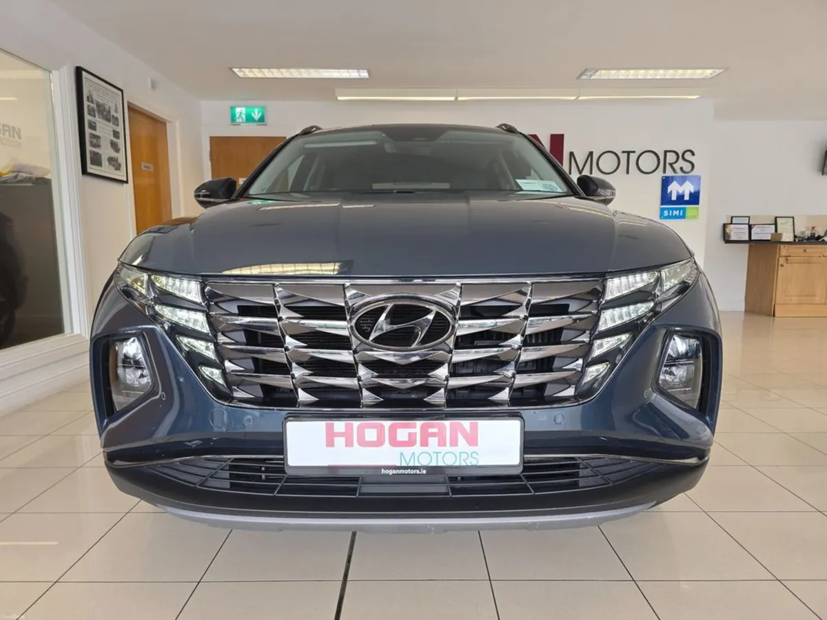 Hyundai Tucson 2tone Executive Plus PHEV - Image 2